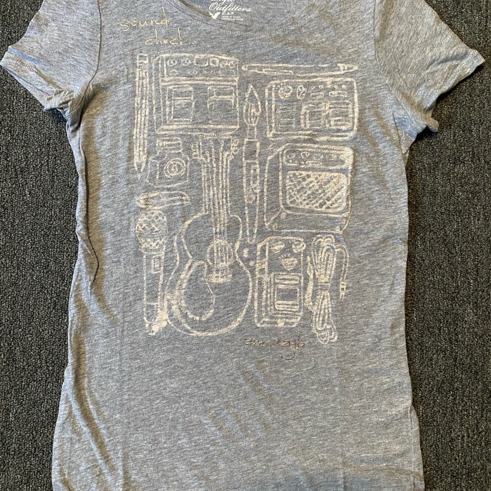 American Eagle Outfitters Blue Graphic Tee